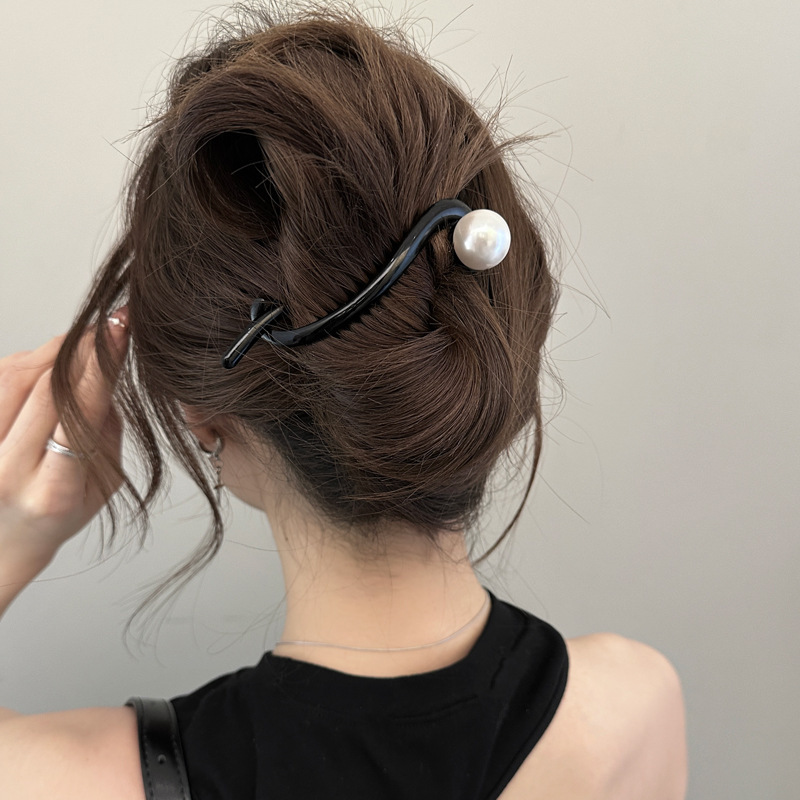 パールシングルライングラブクリップ、女性ツイストヘアアクセサ - Tippet Line のレビューと価格